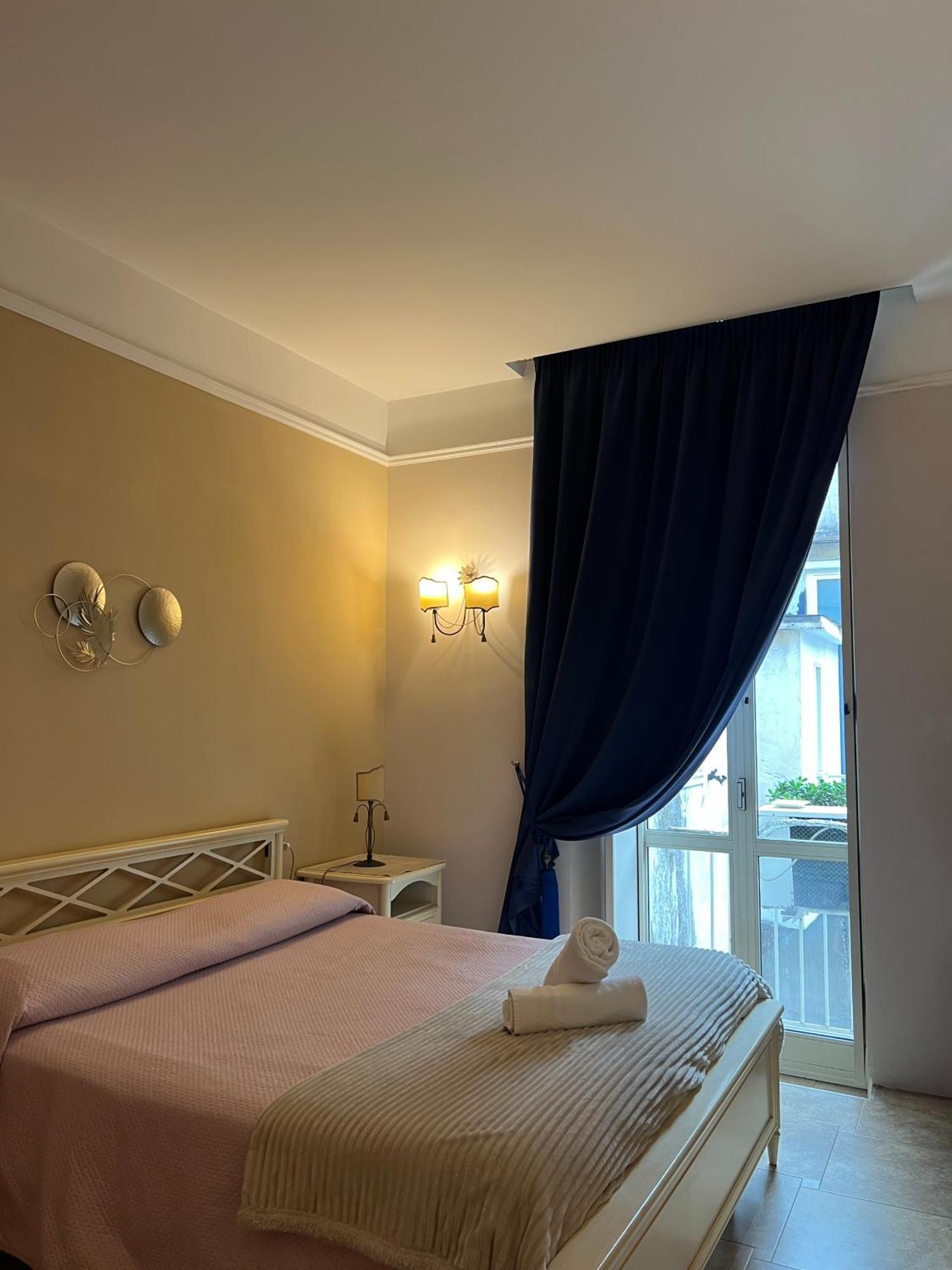B&B La Dimora Di Nettuno Nápoly Kültér fotó